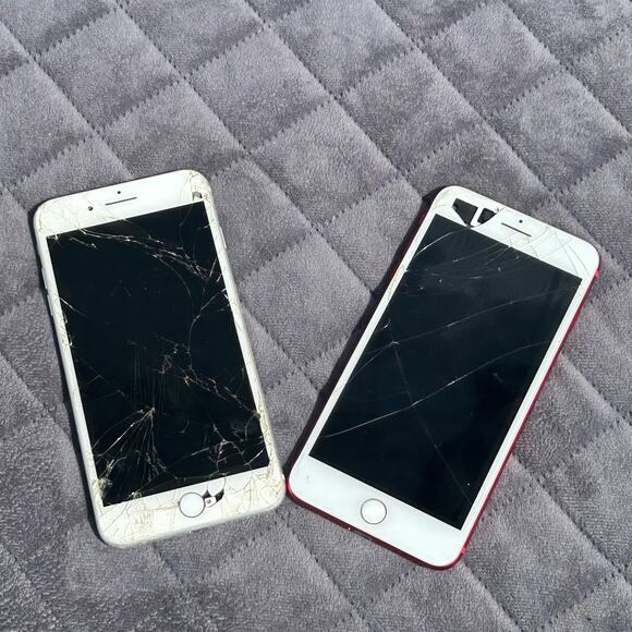 ─୨ৎ─ Bundle of 2 Apple iPhone 7 Plus FOR PARTS ONLY (2C-062) - Picture 1 of 4